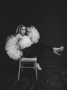 时尚黑色艺术优优人体摄影图片